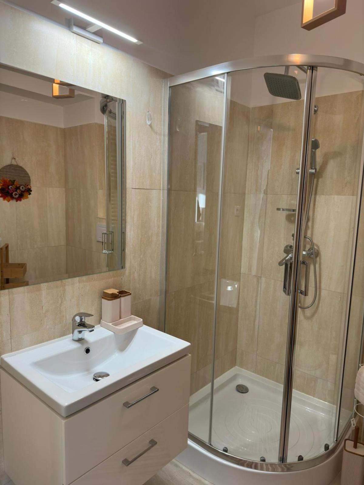 Lovely&Cozy Apartaments Palas Mall Iasi Luaran gambar
